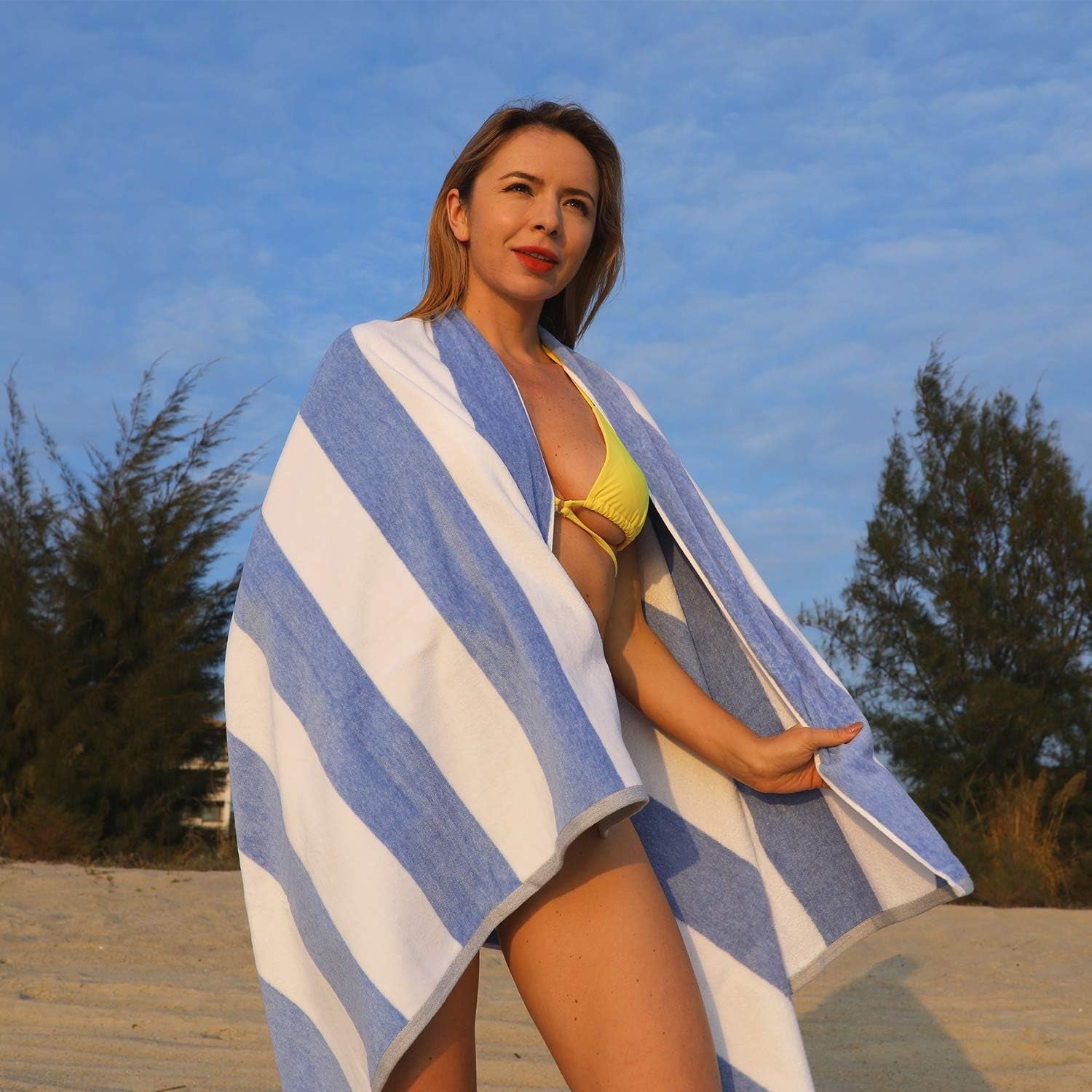 Fluffy Oversized Beach Towel - Plush Thick Large 70 X 35 Inch Cotton Pool Towel, Blue Striped Quick Dry Swimming Cabana Towel